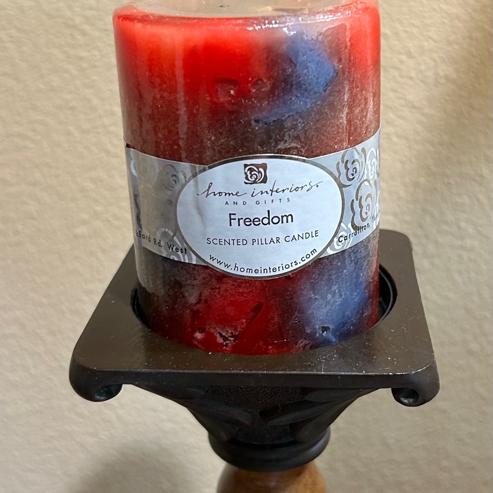 Home Interiors Freedom Red and Blue Pillar Candle. 3”x4”